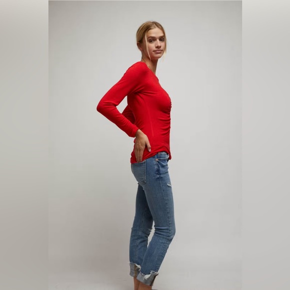 Red Long Sleeve Cinched Open Back Top - Picture 5 of 6